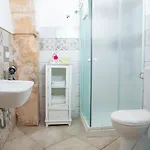 Апартаменты Tiche 200m From Sea - Happy Сиракузы