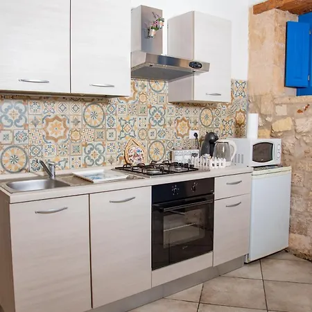 Apartment Tiche 200m From Sea - Happy
